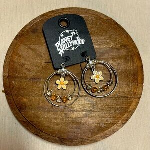 Planet Hollywood Hoop Earrings with Daisy flowers